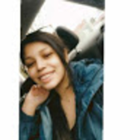 Meet your Posher, Raquel - Picture 1 of 1